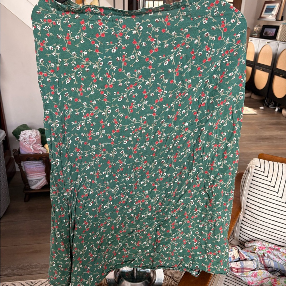 Elegant Floral Maxi Skirt in Green